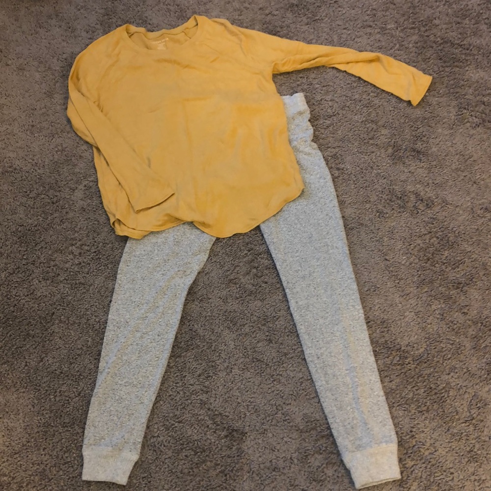 Super soft Size medium AE outfit